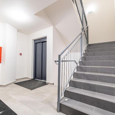 Brand New Studio Apartment # 42 In Brand New Building With Free Parking In The Center ปราก ภายนอก รูปภาพ